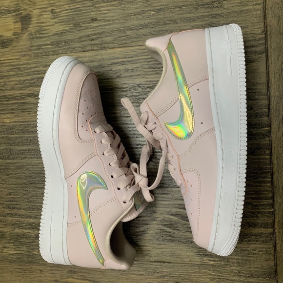 Nike Air Force 1 Lows Light Pink Iridescent Swoosh - Picture 6 of 6